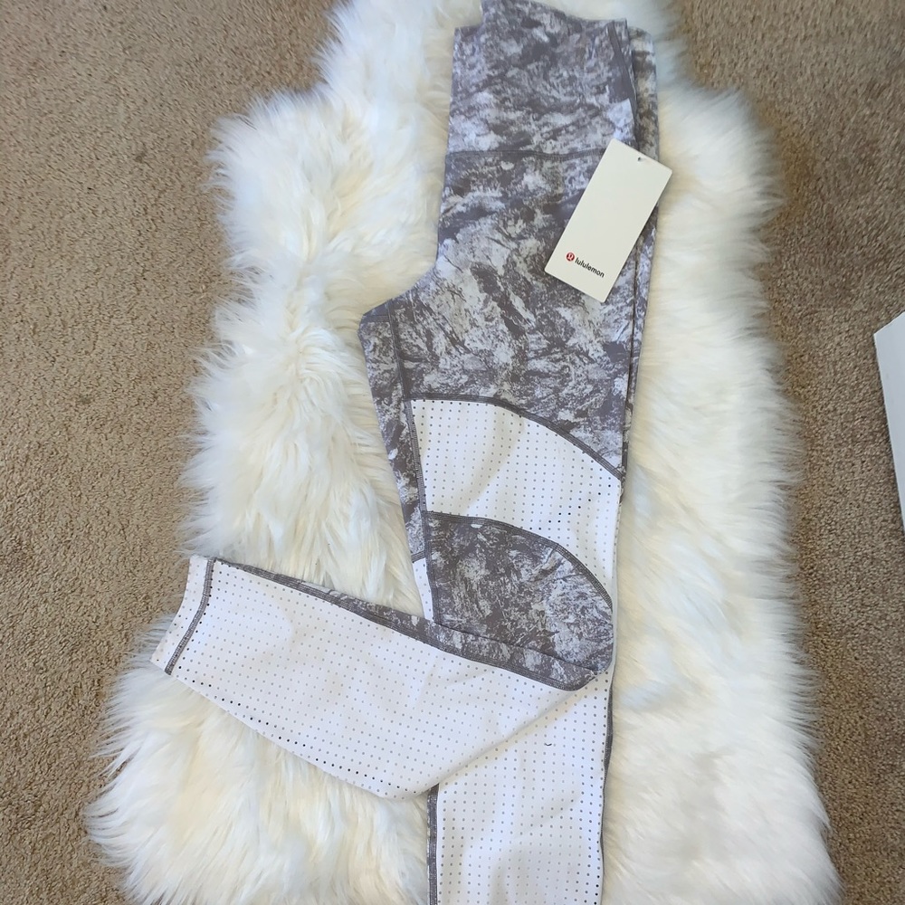 Beach break paddle tight lululemon size 10 marble - Picture 2 of 8